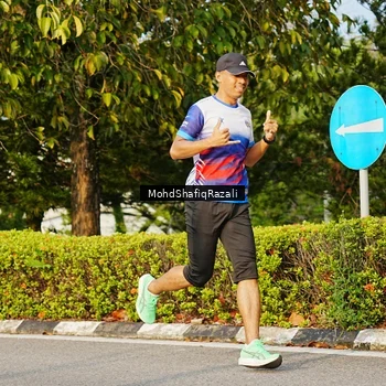 Runner Photo 8400173