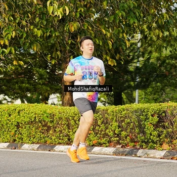 Runner Photo 8400175
