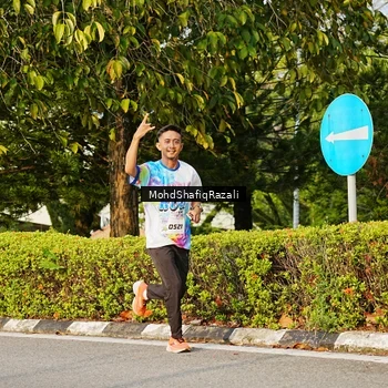 Runner Photo 8400178