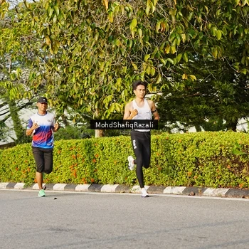 Runner Photo 8400180