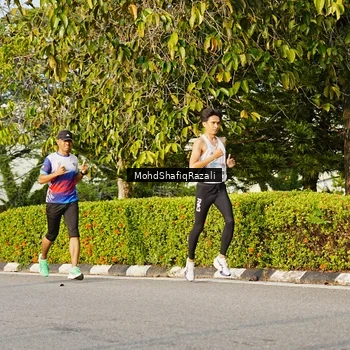 Runner Photo 8400182