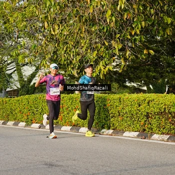 Runner Photo 8400183