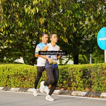Runner Photo 8400185