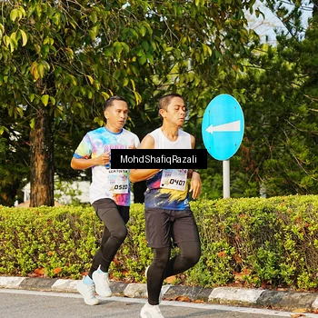 Runner Photo 8400187