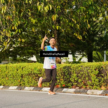 Runner Photo 8400189