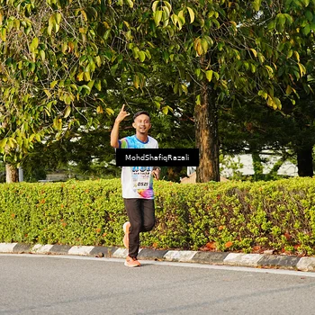 Runner Photo 8400190