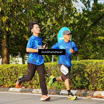 Runner Photo 8400200