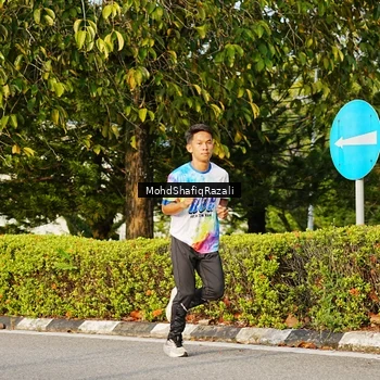 Runner Photo 8400207