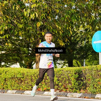 Runner Photo 8400213