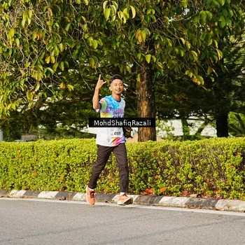 Runner Photo 8400218