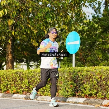 Runner Photo 8400222