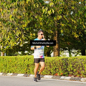 Runner Photo 8400228