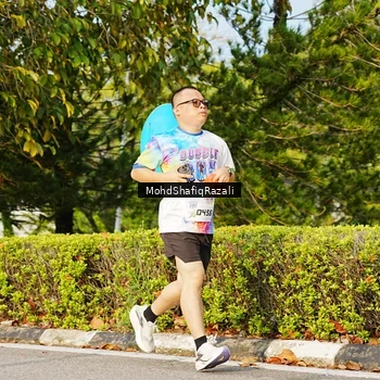 Runner Photo 8400230