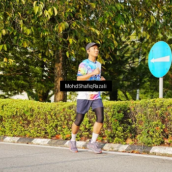 Runner Photo 8400243