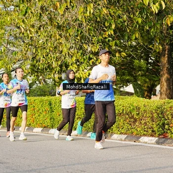 Runner Photo 8400270