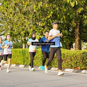 Runner Photo 8400272