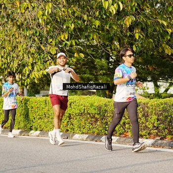 Runner Photo 8400275