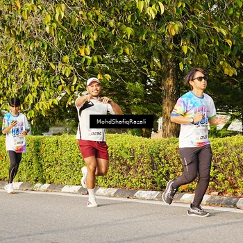 Runner Photo 8400276