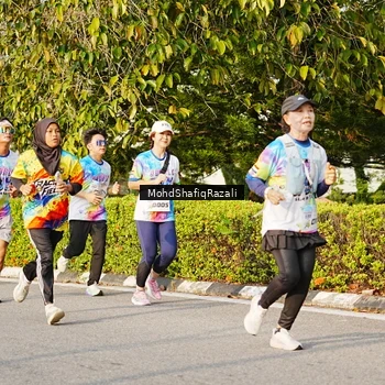 Runner Photo 8400291
