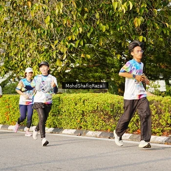 Runner Photo 8400292