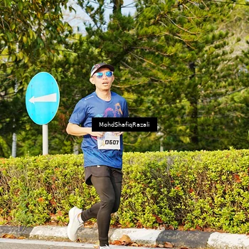 Runner Photo 8400299
