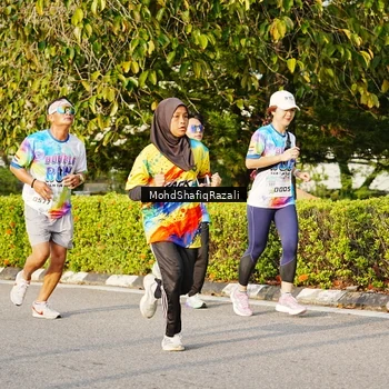 Runner Photo 8400306