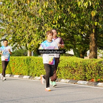Runner Photo 8400308