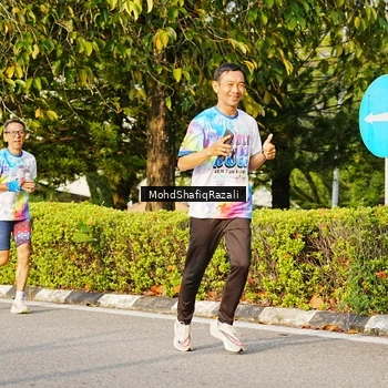 Runner Photo 8400309