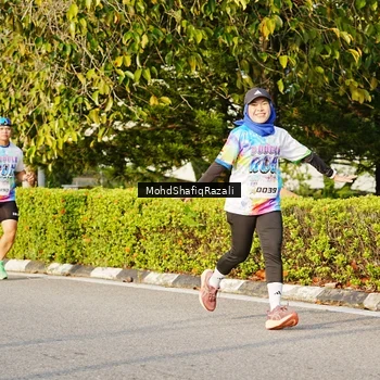 Runner Photo 8400310