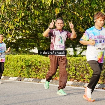 Runner Photo 8400312