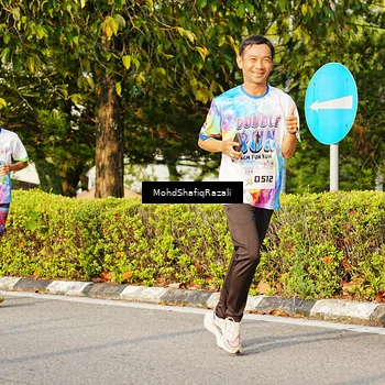 Runner Photo 8400315