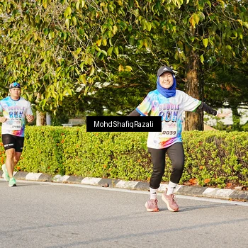 Runner Photo 8400318