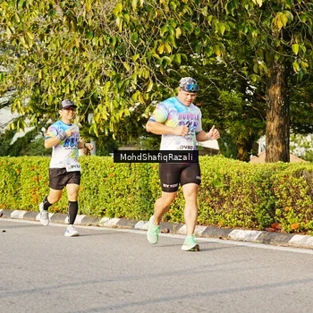 Runner Photo 8400322