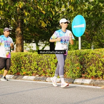 Runner Photo 8400345