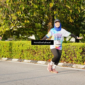 Runner Photo 8400347
