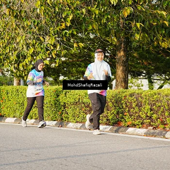 Runner Photo 8400350