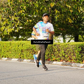 Runner Photo 8400352