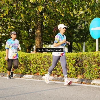 Runner Photo 8400354