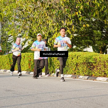 Runner Photo 8400355