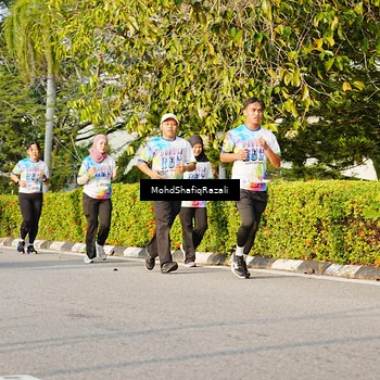 Runner Photo 8400356