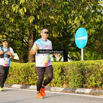 Runner Photo 8400365