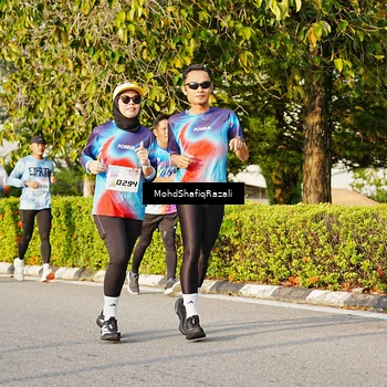 Runner Photo 8400368