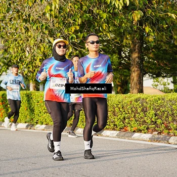 Runner Photo 8400371