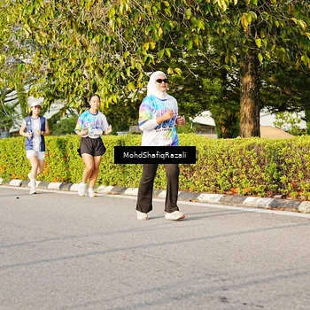Runner Photo 8400379