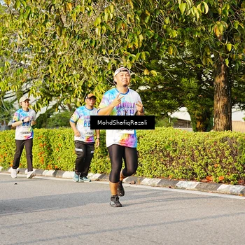 Runner Photo 8400380