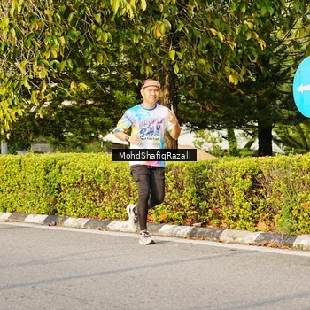 Runner Photo 8400381