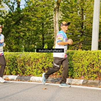 Runner Photo 8400391