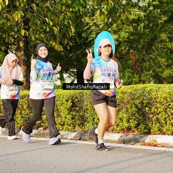 Runner Photo 8400402