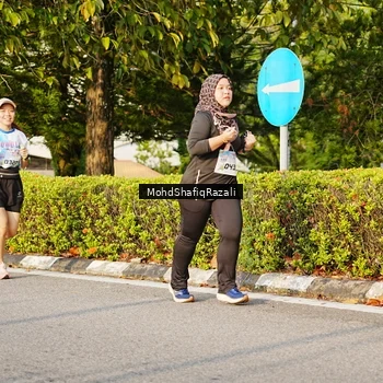 Runner Photo 8400417