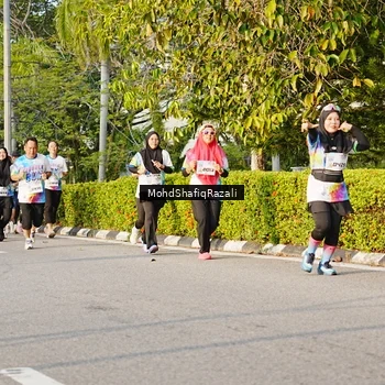 Runner Photo 8400424